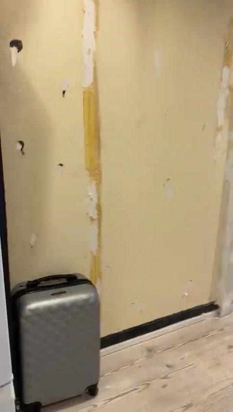 Mur dégradé avant rénovation
